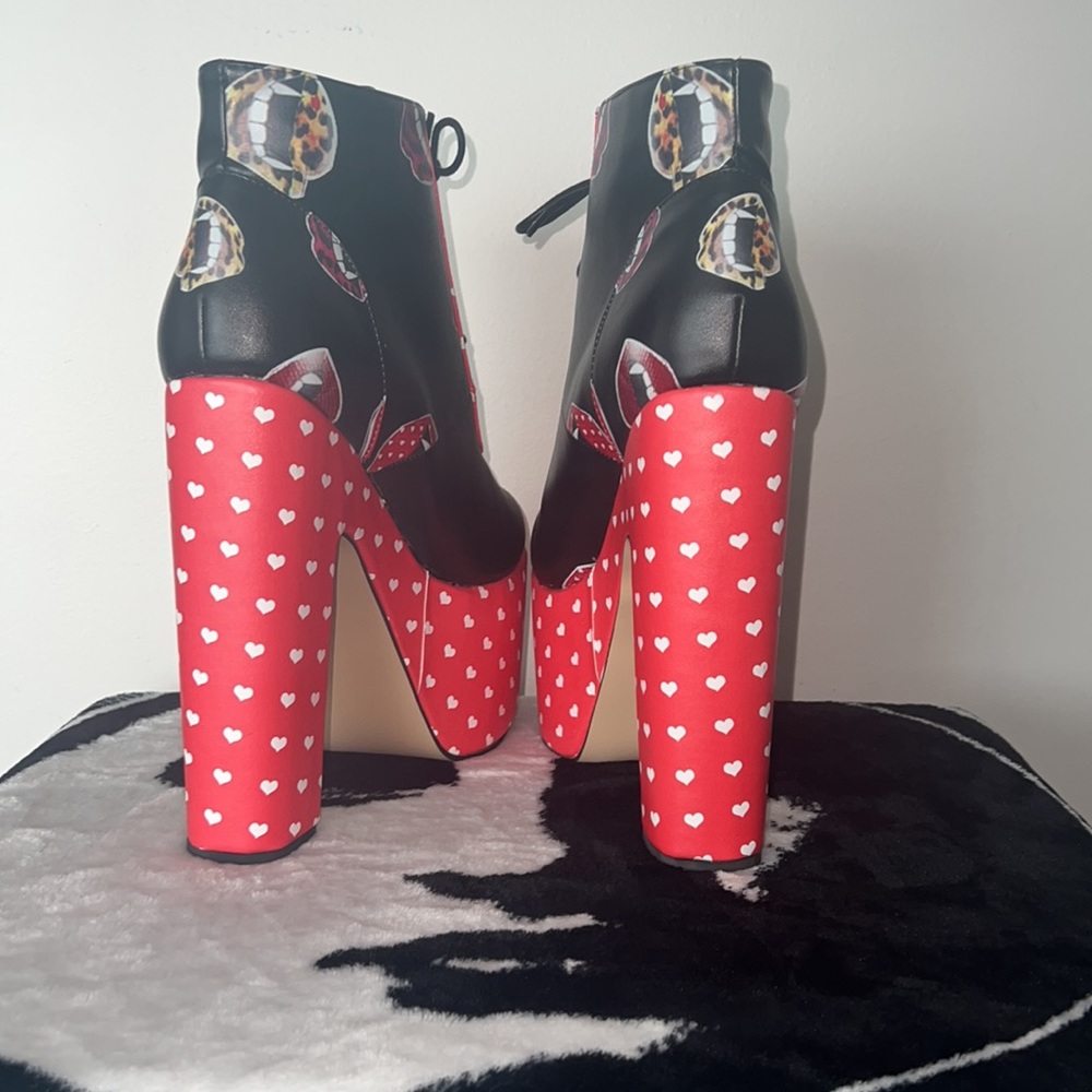 Vampire Kiss Vampire Lips Platform Boots Size 12 New Never Worn! - Picture 5 of 9